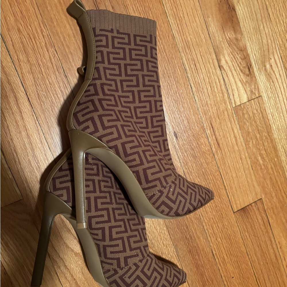 Guess Tan and Brown Patterned Heeled Boots